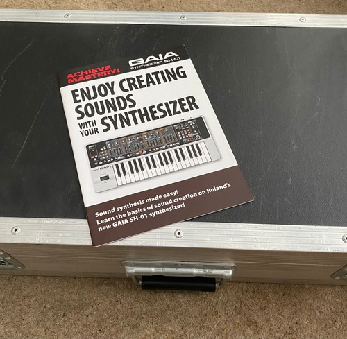 Roland gaia keyboard - sh-01,