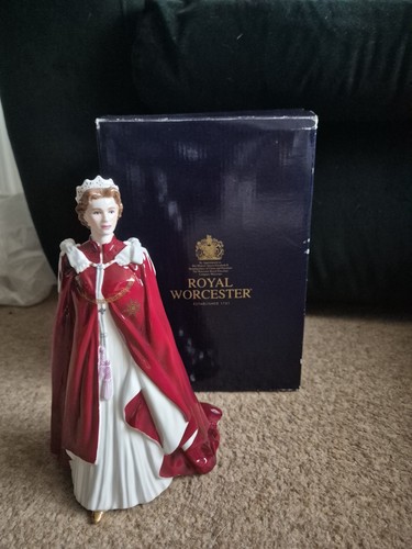 Royal worcester queen - royal,