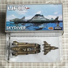 UFO SHADO Sky1 + Skydiver