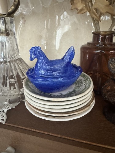 Blue swirl glass - glass, hen