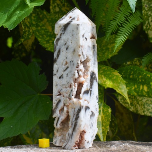 Sphalerite quartz druzy - sphalerite, in
