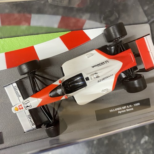 Panini mclaren 4 ayrton - panini,