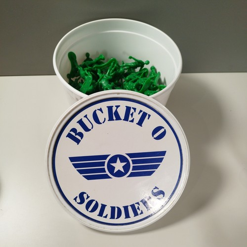 Toy story bucket soldiers - soldiers,