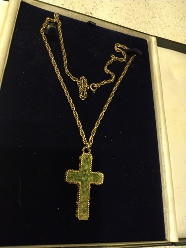 Gold plated jade chips cross - plated,