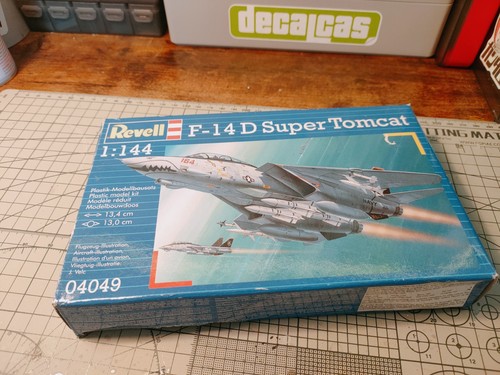 Revell 14d super tomcat - f-14d,