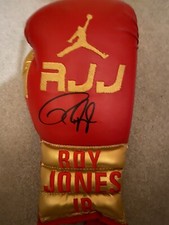 Roy Jones JR Signed Glove With Certification. Legend Multi Weight World Champion