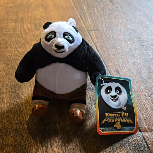 Dreamworks kung panda po - panda, 4