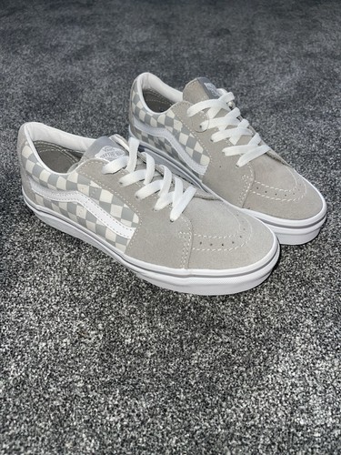 Grey old school - grey, chequered
