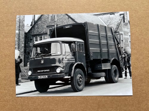 Bedford refuse lorry press - refuse,