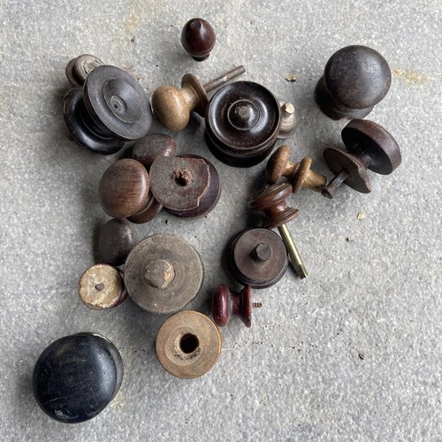 Assorted wooden drawer - , handles