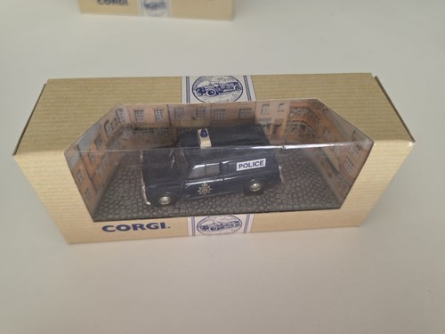 Corgi classics morris - 1:43,