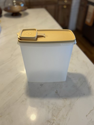 Vintage tupperware cereal - vintage,