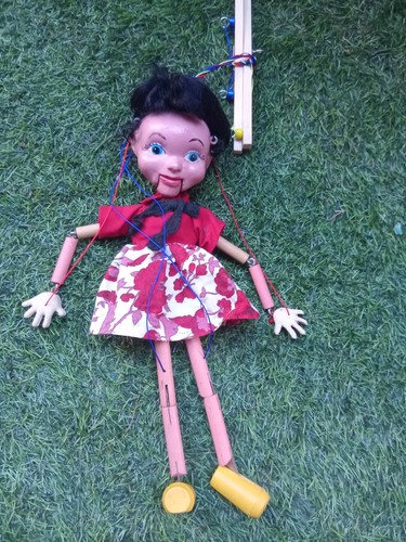 Pelham puppets open - ,
