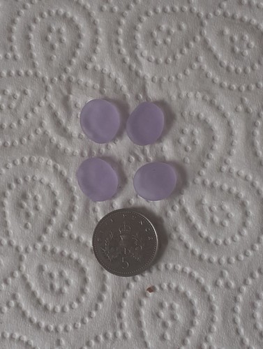 Small purple pieces recycled - purple,
