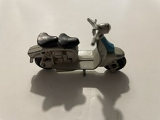 Vintage Britains Rare Deetail diecast 1:32 Lambretta Scooter 9685 See Pics