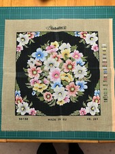 GOBELIN Floral Wreath Tapestry