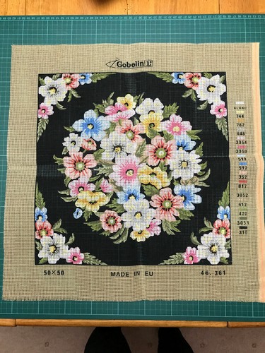 Gobelin floral wreath - floral, tapestry