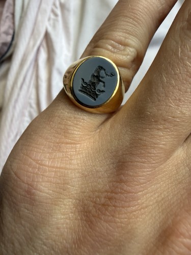 Beautiful 18ct gold - beautiful,