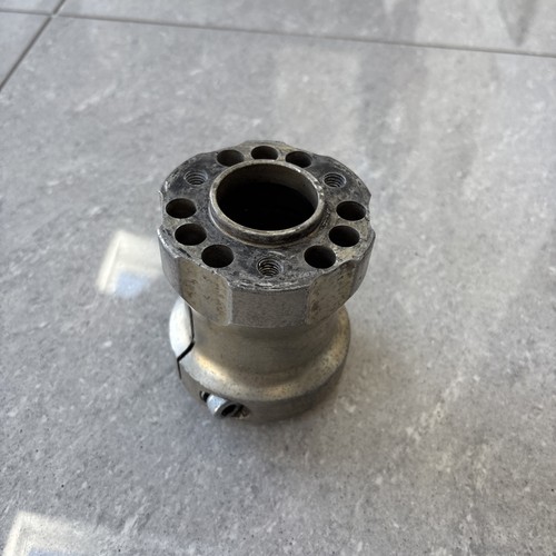 Single magnesium rear kart hub - single,