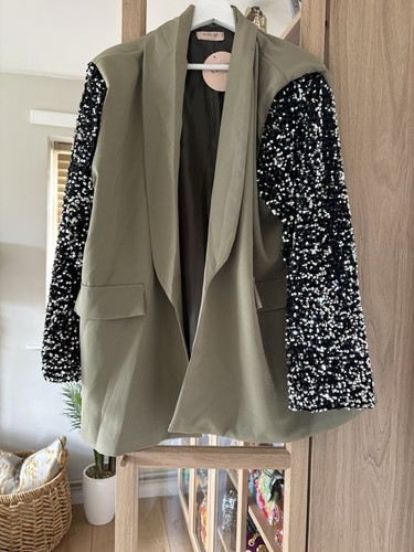 Women green embellished - green,