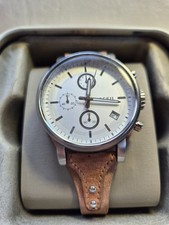 New Ladies Fossil Analogue Watch.Leather Strap.Tin presentation box.