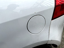 KIA RIO 3/5 DR 2011-2017 FUEL FILLER DOOR FLAP CAP COVER WHITE