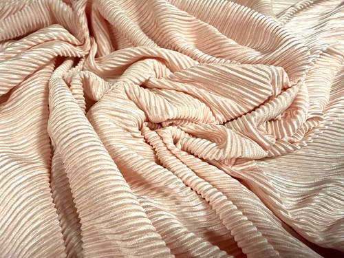 Fine plissé pleated - plissé,