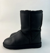 UGG Classic Short II Womens