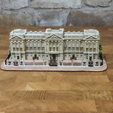 Superb Lilliput Lane