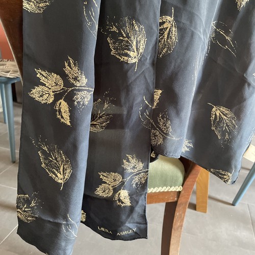 Laura ashley 100 silk scarf - 100%,