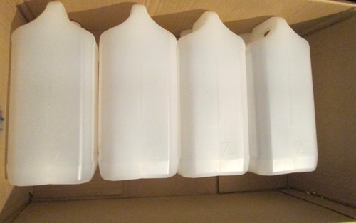 Plastic container with - 4x,