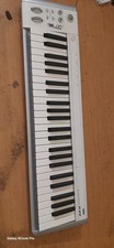 Korg K49 midi studio keyboard