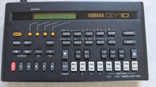 Yamaha QY10 Portasble 8 Track