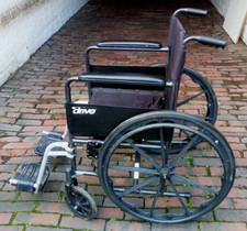 Drive Devilbiss Sp Wheelchair Sport 18-inch Wheels Self-Propelled Folding