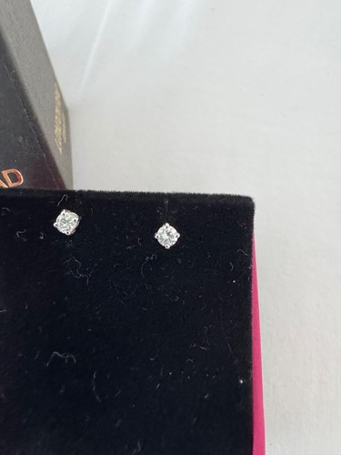 London road 18ct white - london,