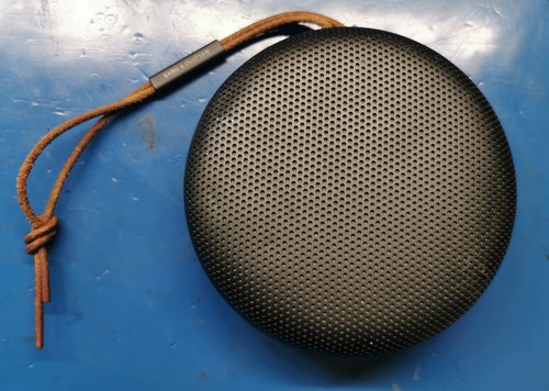 Portable bluetooth speaker o - speaker, b&o