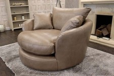 Barker & Stonehouse HAYES – Twister Based XL Accent Comfort Snuggle Chair