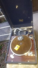 old pathé gramophone in