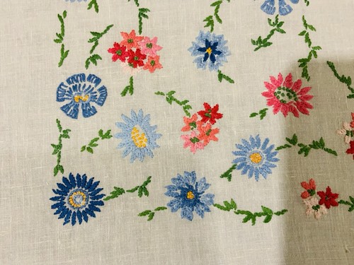 Vintage hand embroidered linen - hand,