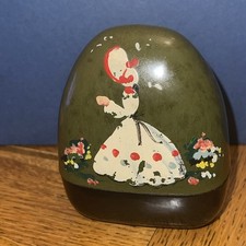 DARNING EGG. NEDDLE CASE BAKELITE VINTAGE CAN BE USED FOR DARNING SOCKS ETC