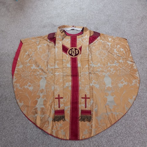 Antique vestment with gold - ,