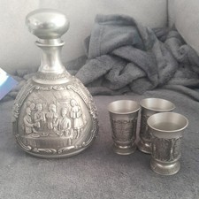 Carved pewter decanter Cork Stoppered bottle 15cm tall with three glasses 95%