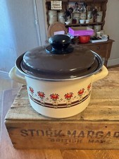 Vintage Cream Enamel Lidded Twin-Handled Saucepan / Cooking Pot – Brown Lid