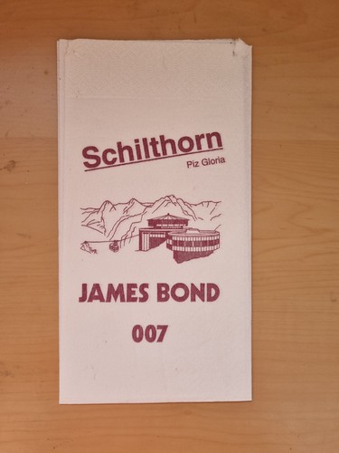 James bond schilthorn - james, piz