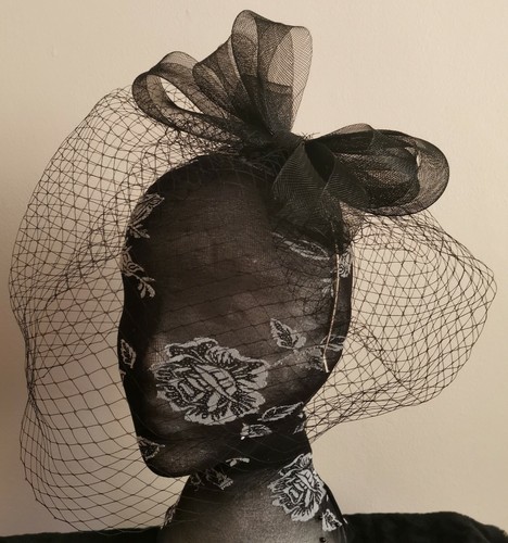 Black veil fascinator - black,