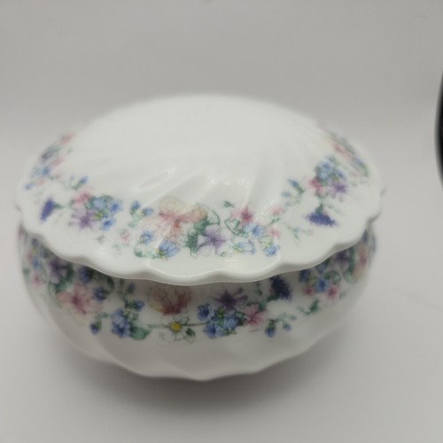 Wedgewood angela fluted round - fluted,
