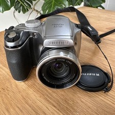 Fuji Finepix S5700 Bridge 7.1m Bridge Camera refm