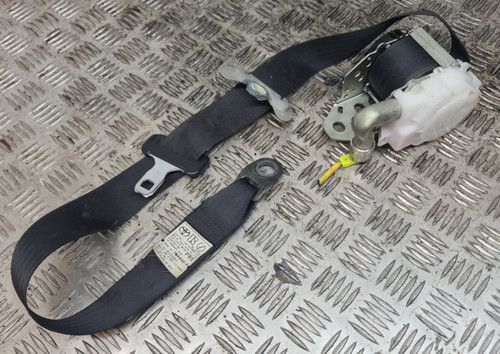 Toyota estima seat belt - seat,