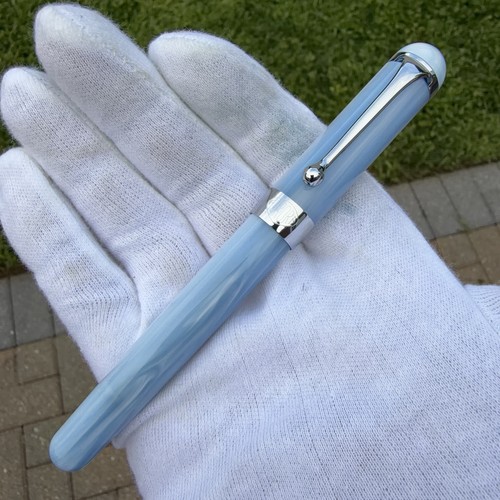 Aurora alpha sky fountain - aurora, pen