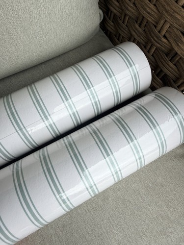 Laura ashley farnworth - laura,